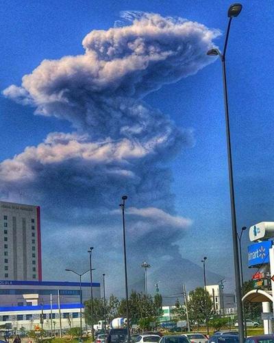  Volcanic activity in Mexico, 2016