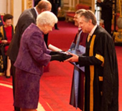 HRH The Queen awards the prize