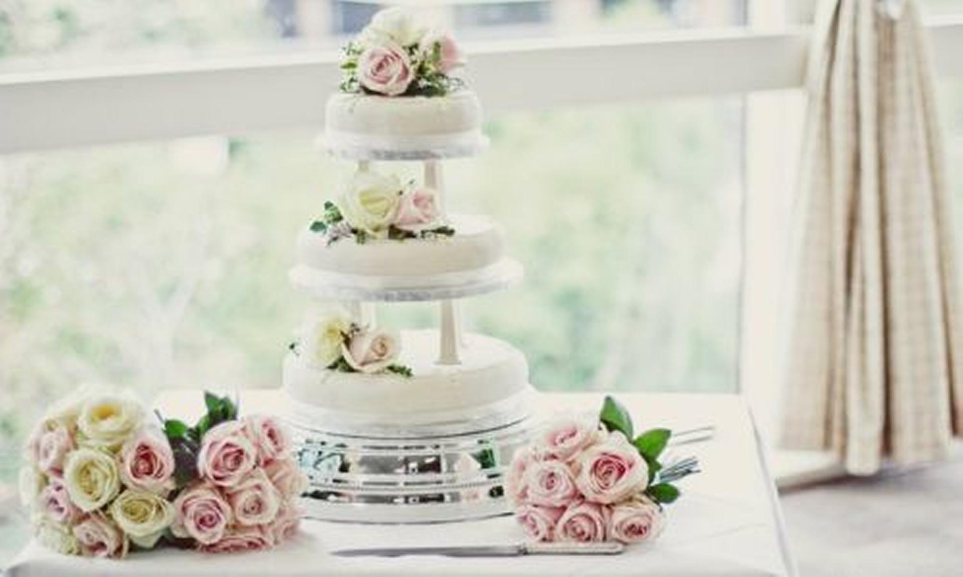 Wedding cakes prices southampton