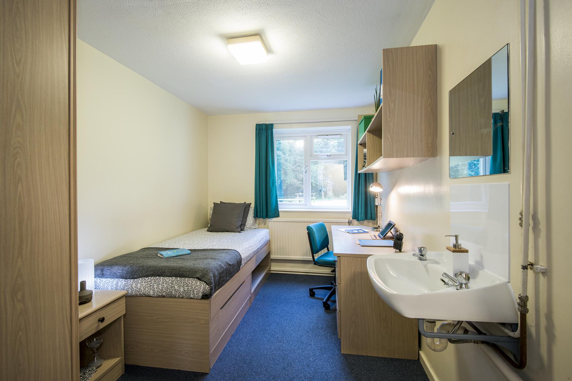 Non-en suite room category 2 | University of Southampton