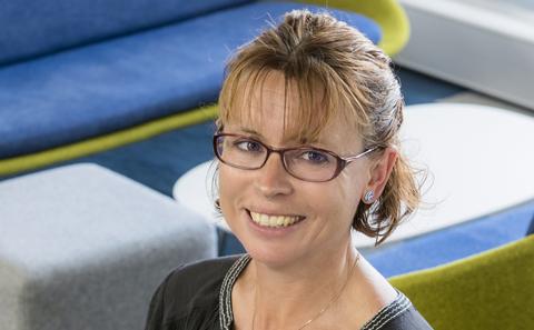 Dr Lisa Harris