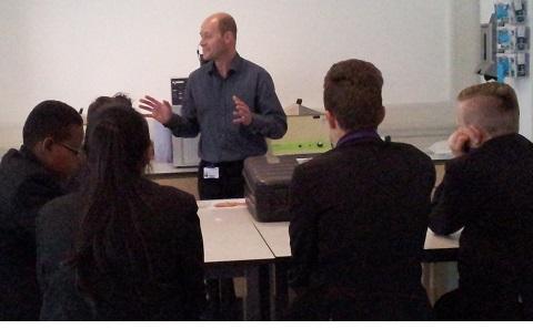 Dr Rod Herve at Meet the Scientist session 
