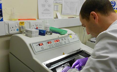 Cryostat