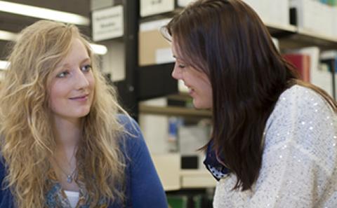 2 students working together