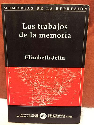 Los trabajos de la memoria book cover