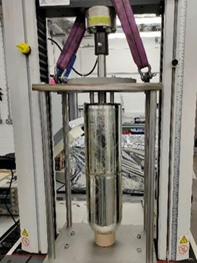 Glass dewar and test rig assembly for cryogenic testing.