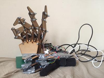 Team Hand-y Men's bomb disposal robot