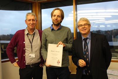 Benno Meier receives his prize