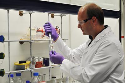 Senior Lecturer in Bio-organic and Materials Chemistry at the University of Southampton