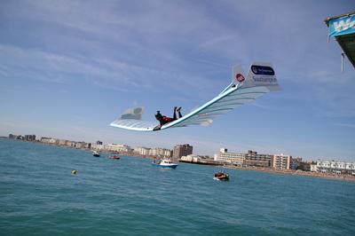 Jason Bradbury flying in the International Worthing Birdman competition