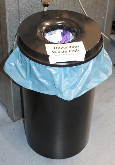 Laboratory Waste (heavy contamination) bin 