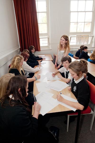 Undergraduates teaching Holocaust Literature