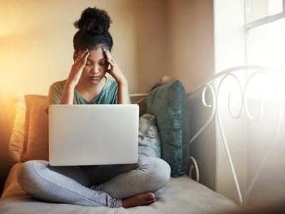 Lady on laptop