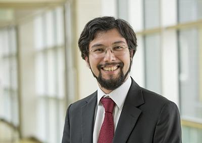 Dr Cristian Bravo