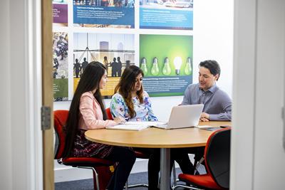 Dr Nuno Da Camara with students