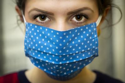 Coronavirus mask wearing