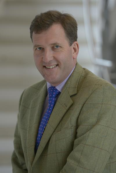 Dr David Kinnison
