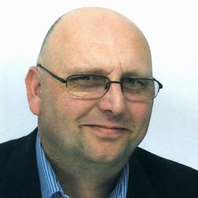 Dr Peter Oakley