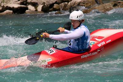 Hannah Brown competing