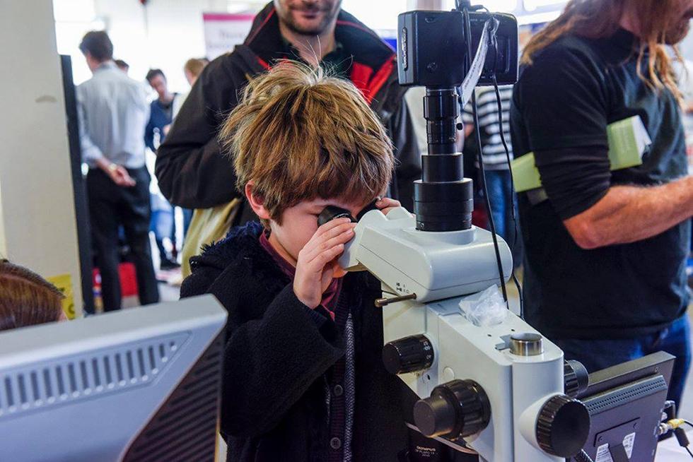Microscope