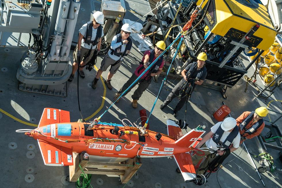 Deployment of autonomous underwater vehicle
