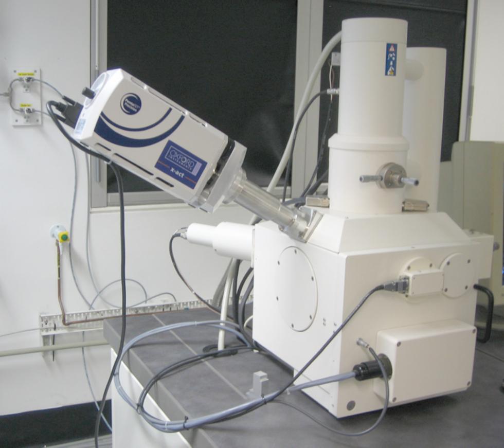 Instrumentation: Carl Zeiss Leo 1450VP