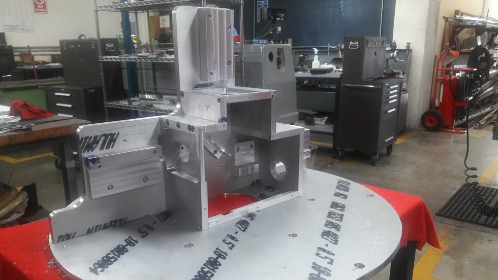 Manufacturing of the optomechanical system.
