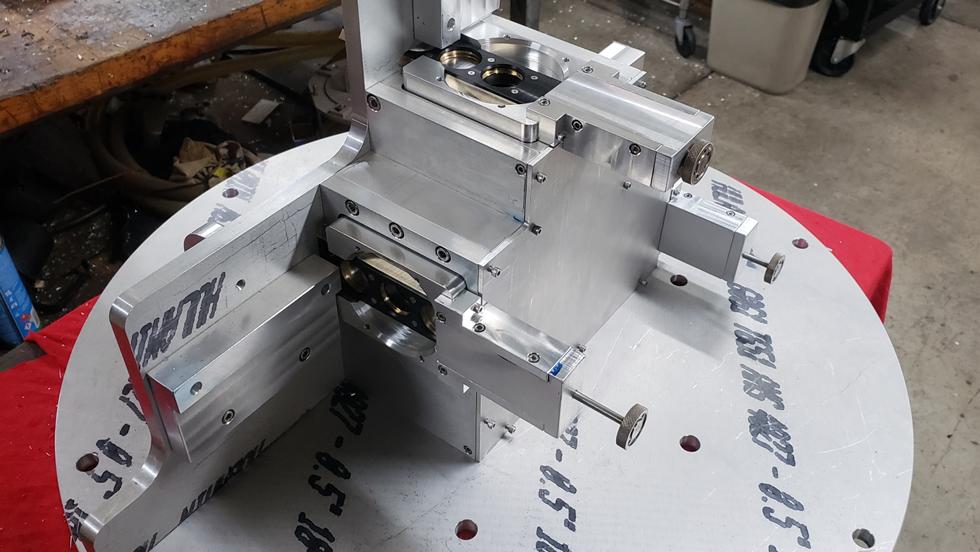 Manufacturing of the optomechanical system.