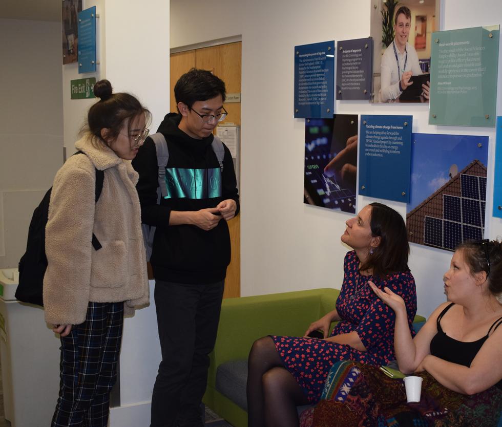 Miriam Gómez López and Daisy Lauren-Sherburn with students