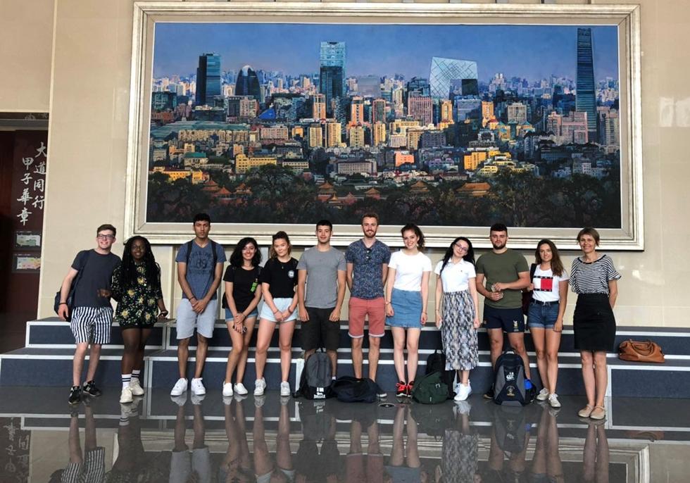 Students posing for group photo with Prof Traute Meyer