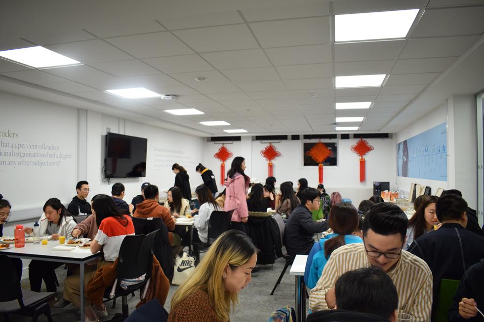 Students eating dinner together