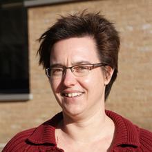 Thumbnail photo of Dr Katrin Deinhardt