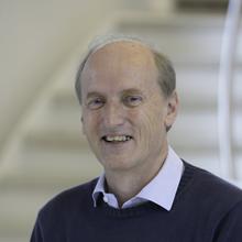 Thumbnail photo of Dr Martin C Grossel