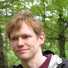 Thumbnail photo of Professor Kendrick Oliver