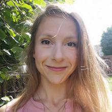 Thumbnail photo of Dr Claire Lougarre