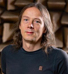 Dr Andreas Franck