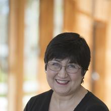 Thumbnail photo of Dr Sarah Louise Warnes