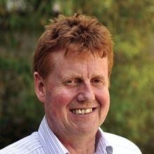 Thumbnail photo of Emeritus Professor John Dearing