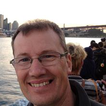 Thumbnail photo of Professor David Sear