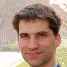 Thumbnail photo of Professor Hans Fangohr