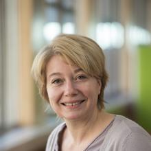 Thumbnail photo of Professor Jessica L. Teeling