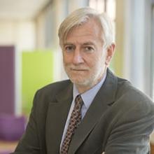 Thumbnail photo of Professor Robert Peveler