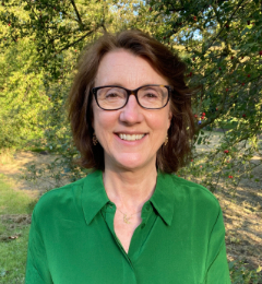 Thumbnail photo of Professor Stephanie Moser