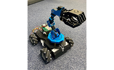 Robotic machine with claw-like head