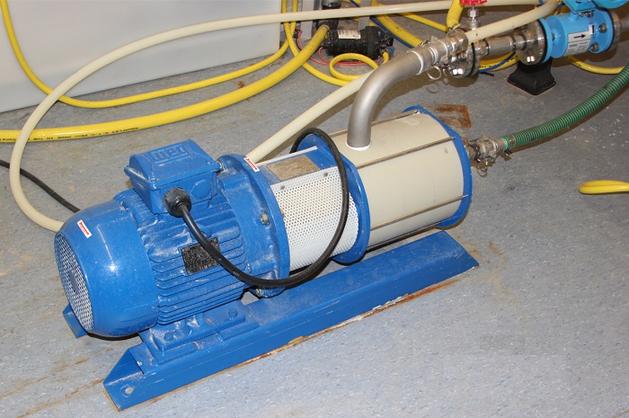 Multistage mechanical seal centrifugal plastic pump