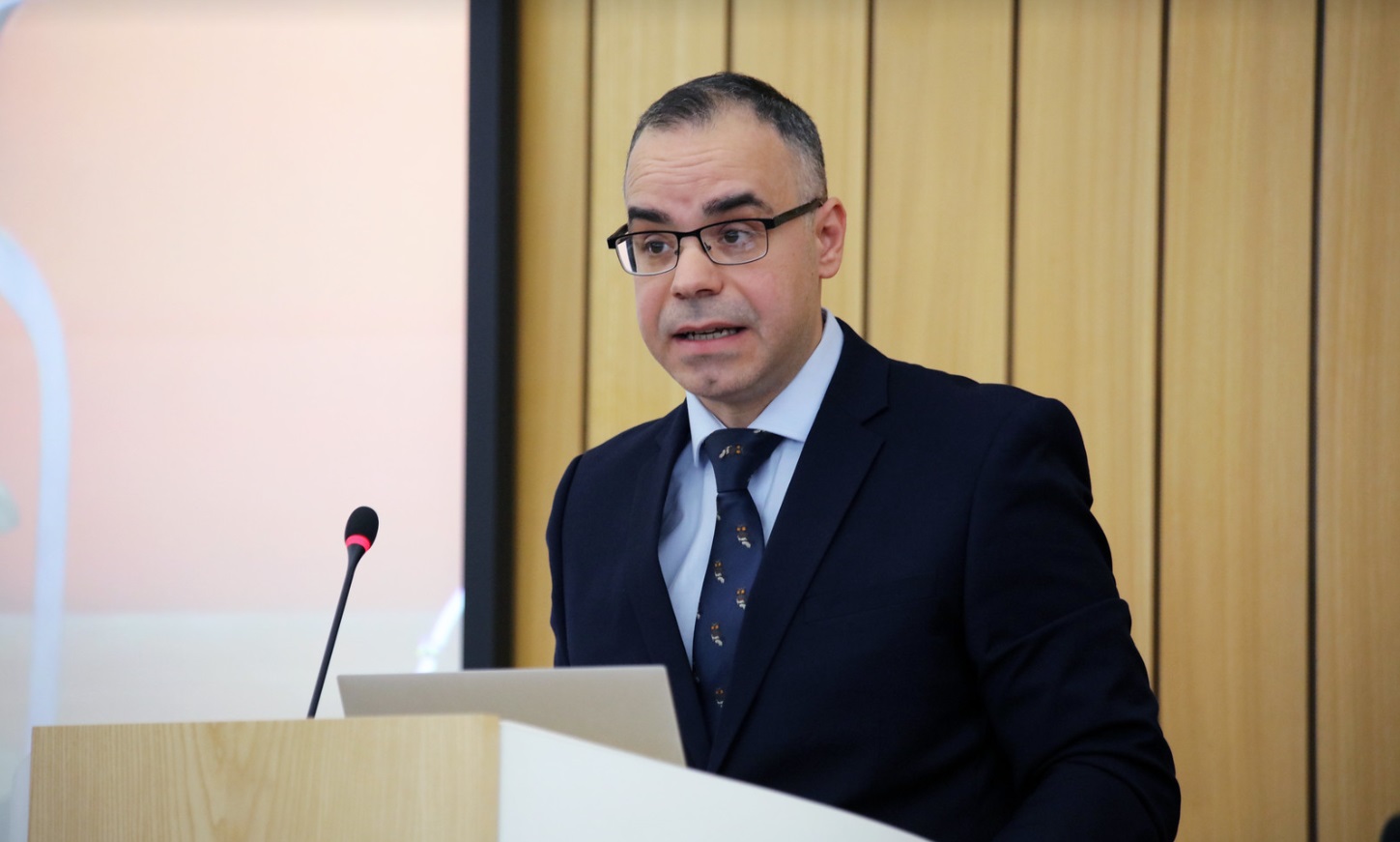 Dr Ntovas gives seminar