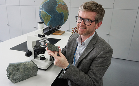 Dr Tom Gernon