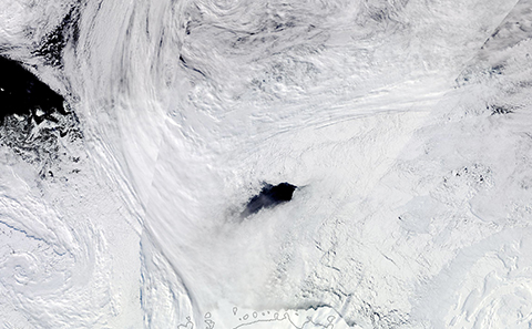 Arial view of the Maud Rise Polynya