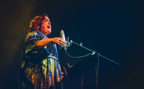 Hannah Williams (photo by Ash Sealy