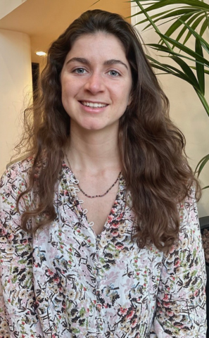 Dr Chloe Webb